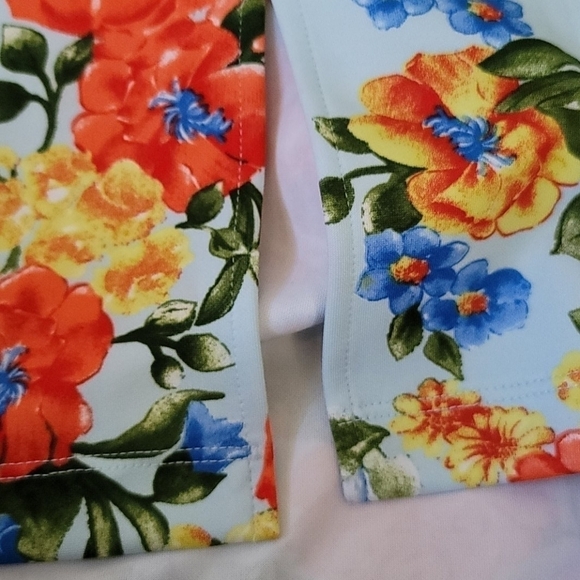 Bisou Bisou floral print off the shoulder dress NWT - Picture 7 of 10